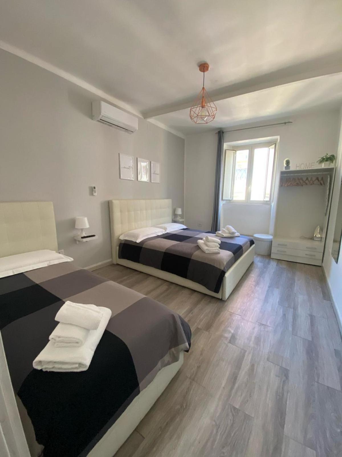 Newhouse 336 Apartment Bari Bagian luar foto
