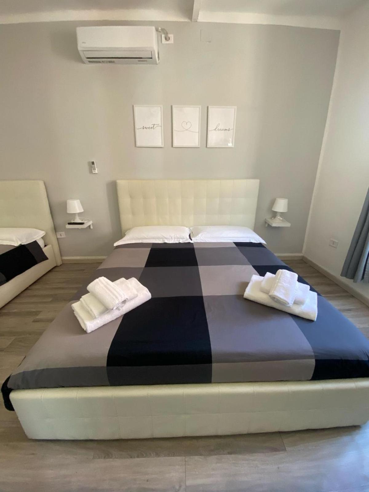 Newhouse 336 Apartment Bari Bagian luar foto
